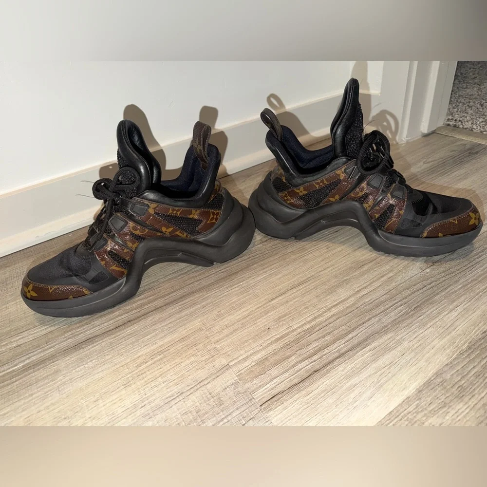 Louis Vuitton, black and brown archlight sneaker - Picture 4 of 12